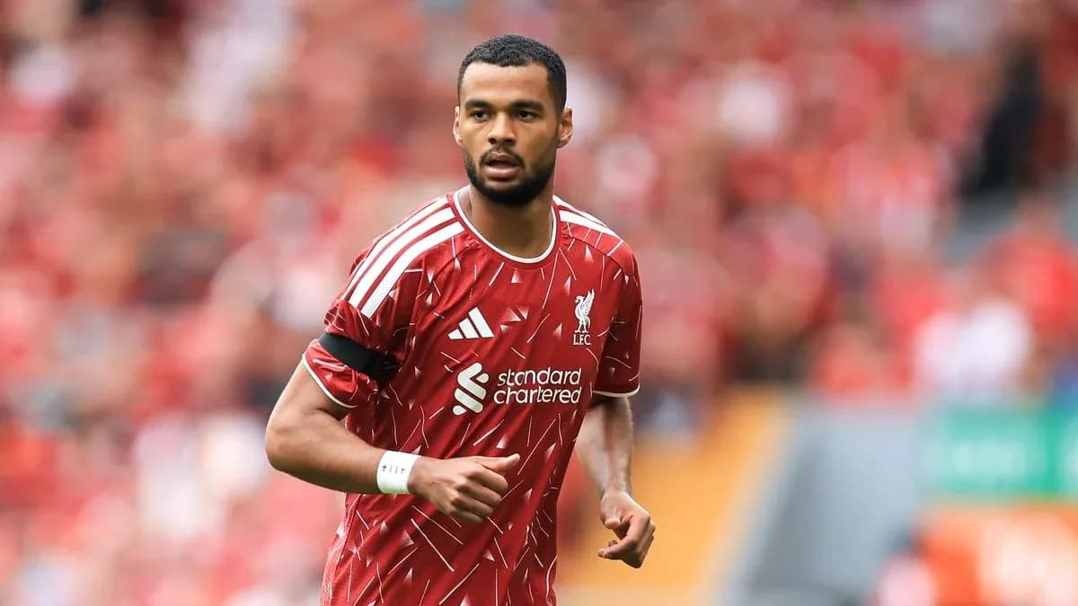 Joueur de Liverpool en action sur le terrain