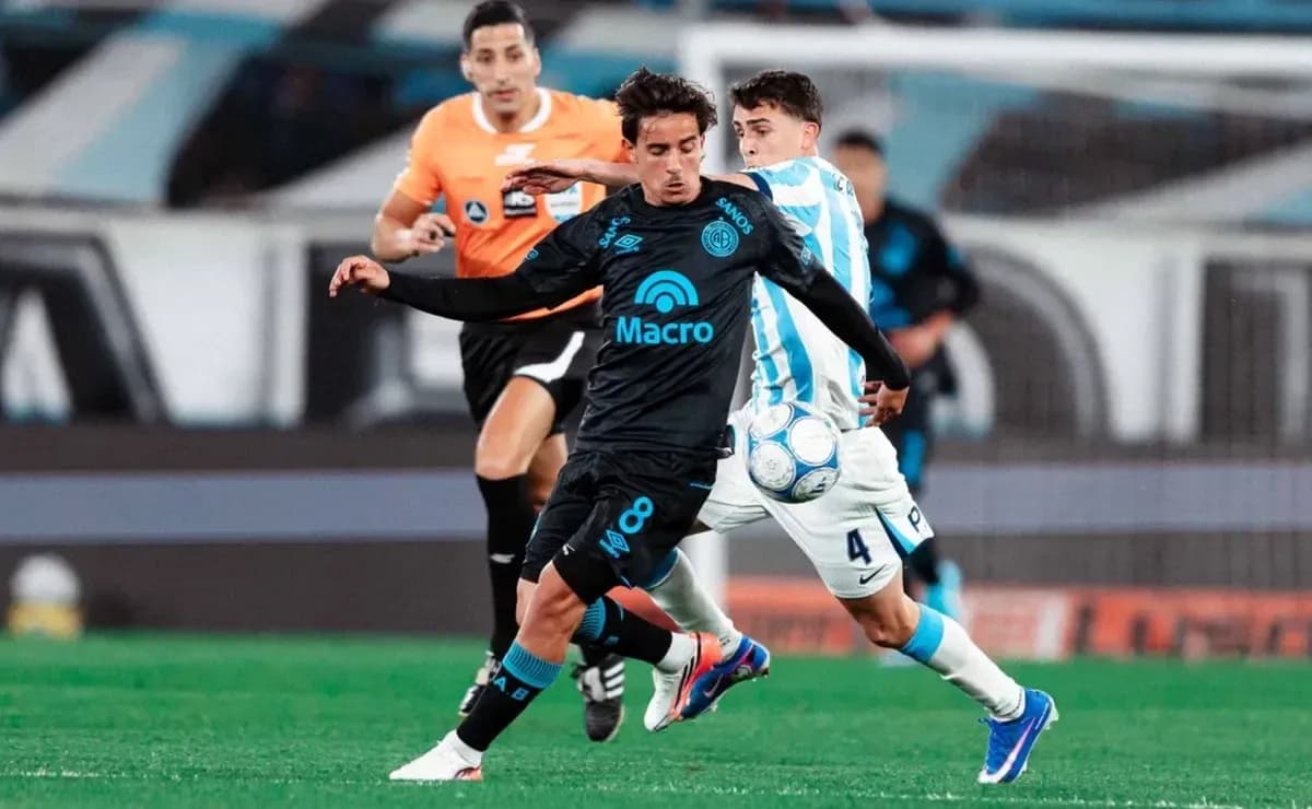 Joueur en action lors du match Racing Club vs Belgrano