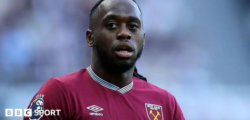 Joueur de West Ham United en tenue de match