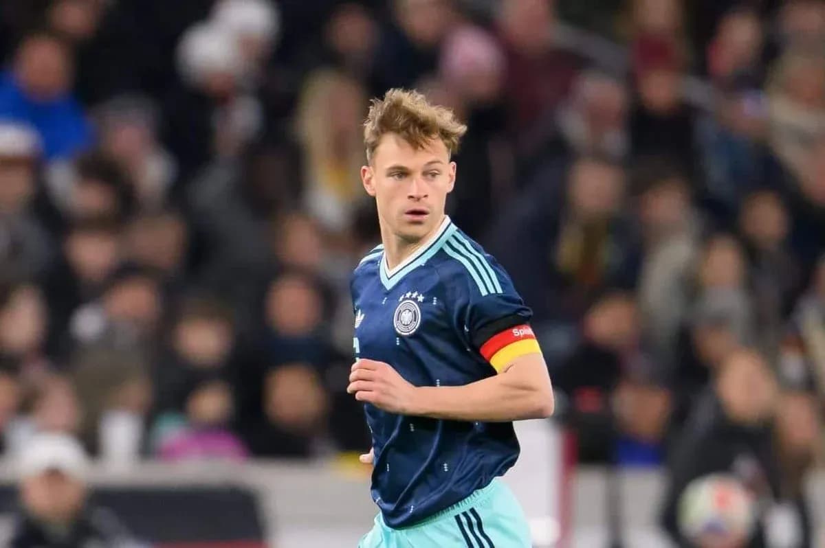 Joueur allemand en action sur le terrain