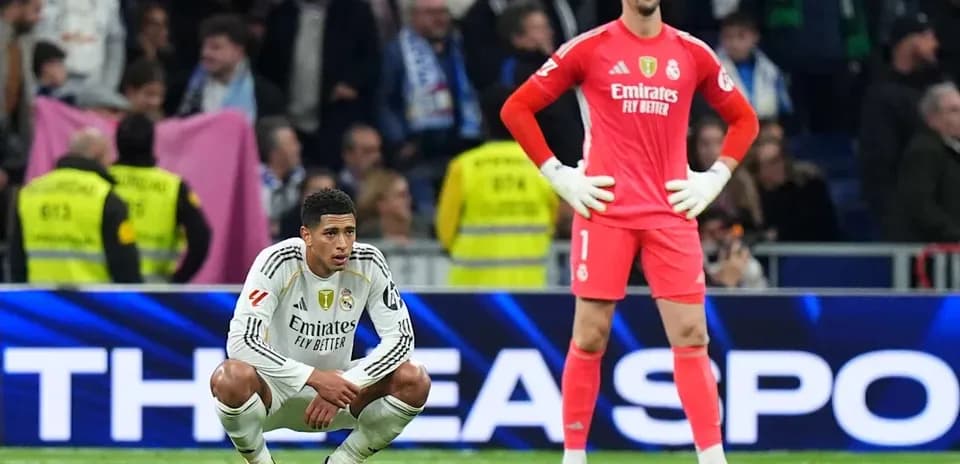 Joueurs du Real Madrid sur le terrain après un match