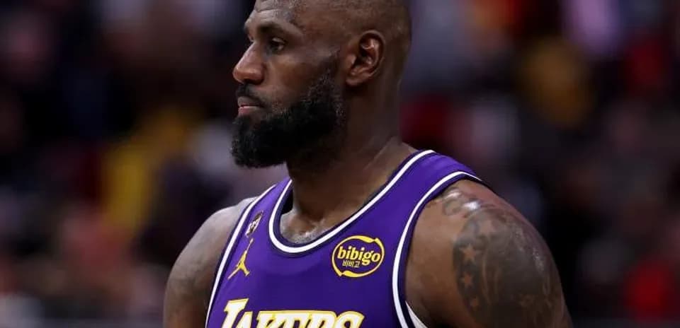 Joueur des Lakers sur le terrain pendant un match