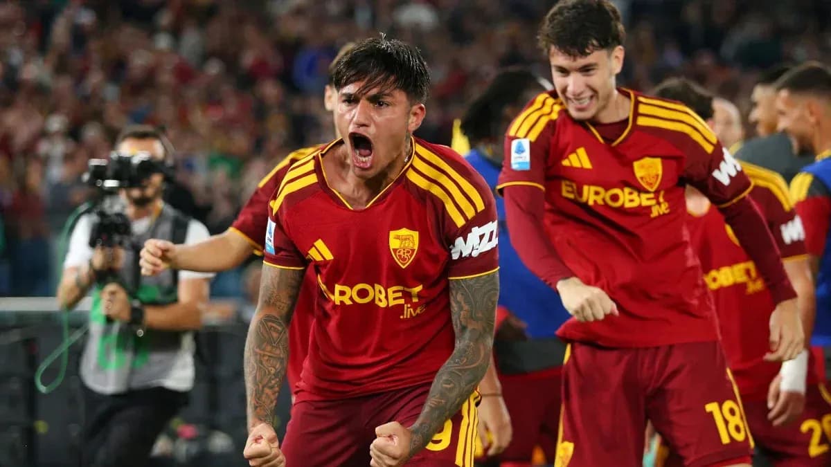 Joueurs de l'AS Roma célébrant un but