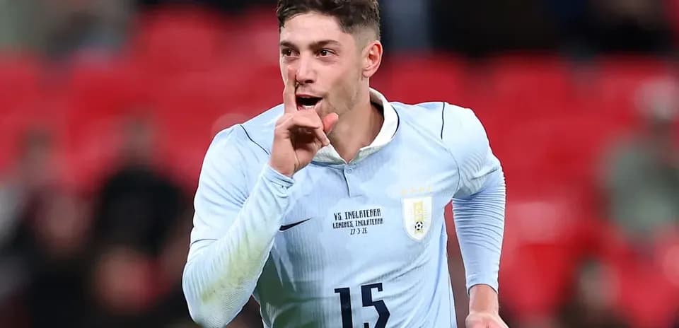 Joueur célébrant avec un geste de silence