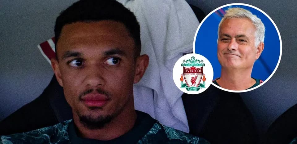 Joueur de Liverpool assis sur le banc de touche