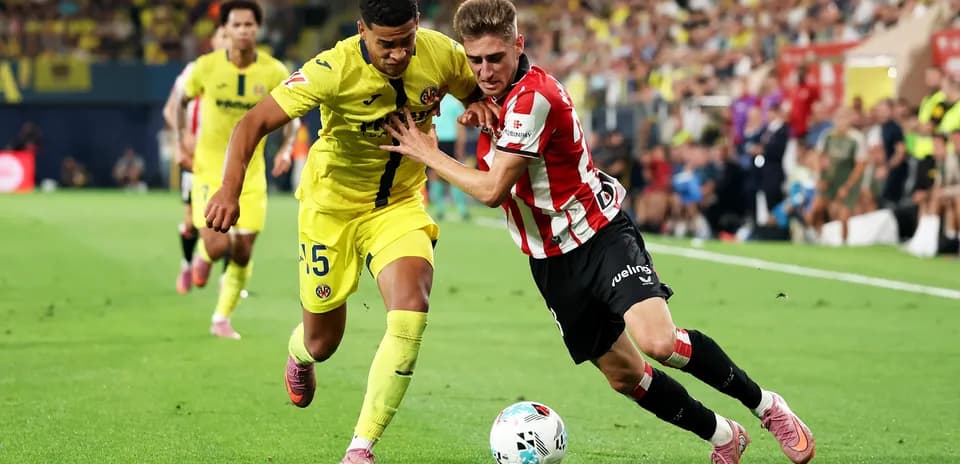 Deux joueurs en compétition lors du match