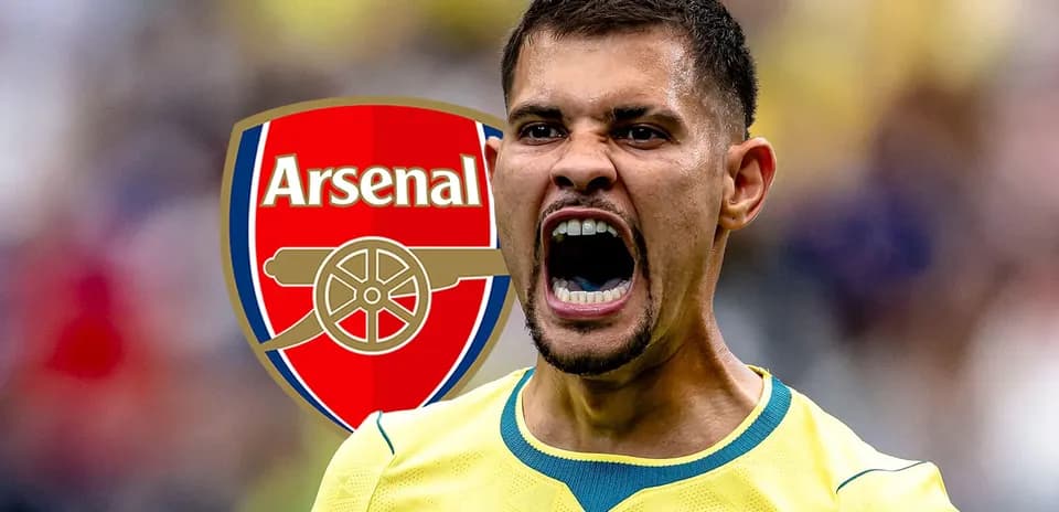 Joueur criant avec le logo d'Arsenal en arrière-plan