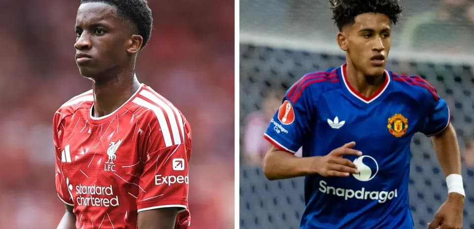 Joueurs de Liverpool et Manchester United en action