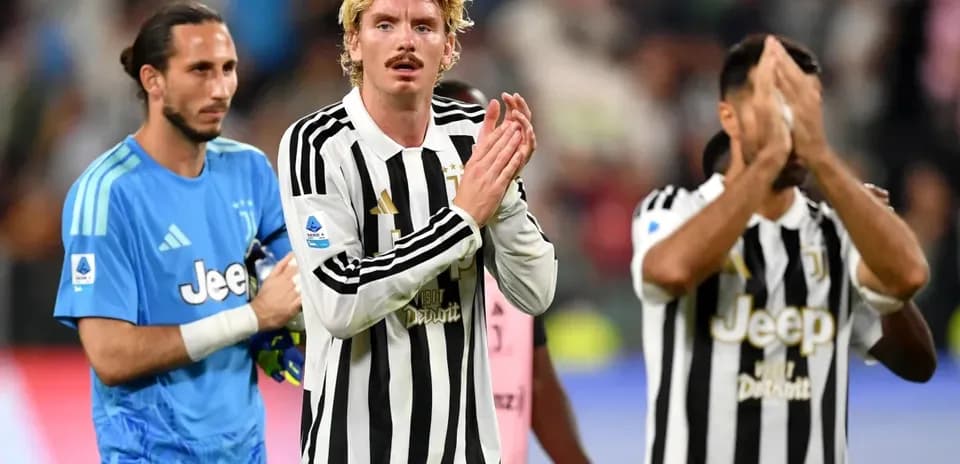 Joueurs de la Juventus applaudissant après le match