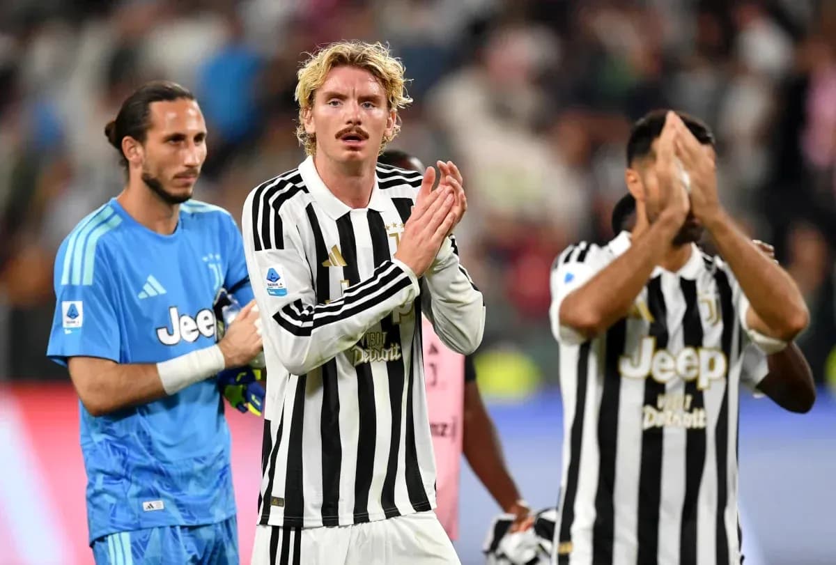 Joueurs de la Juventus applaudissant après le match