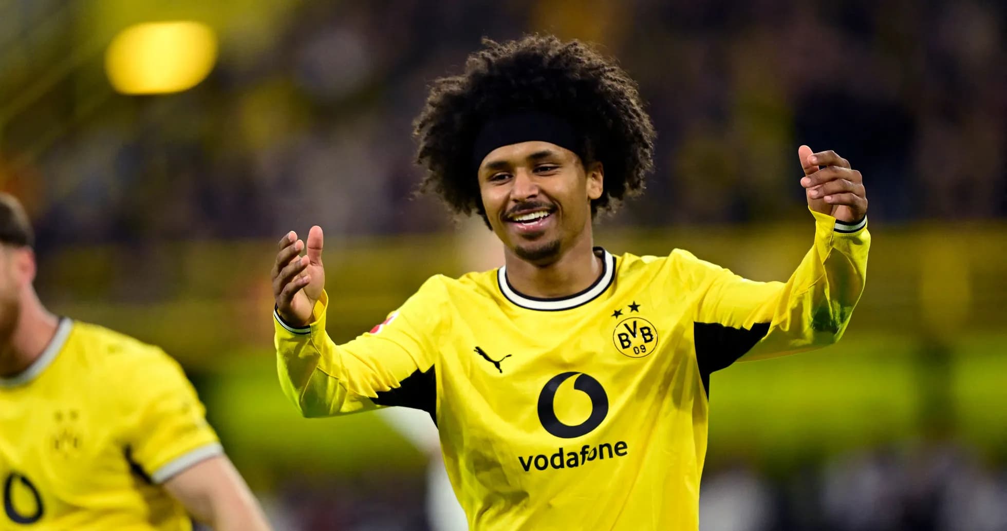 Joueur de Dortmund célébrant un but au stade