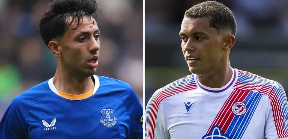 Joueurs d'Everton et Crystal Palace en action