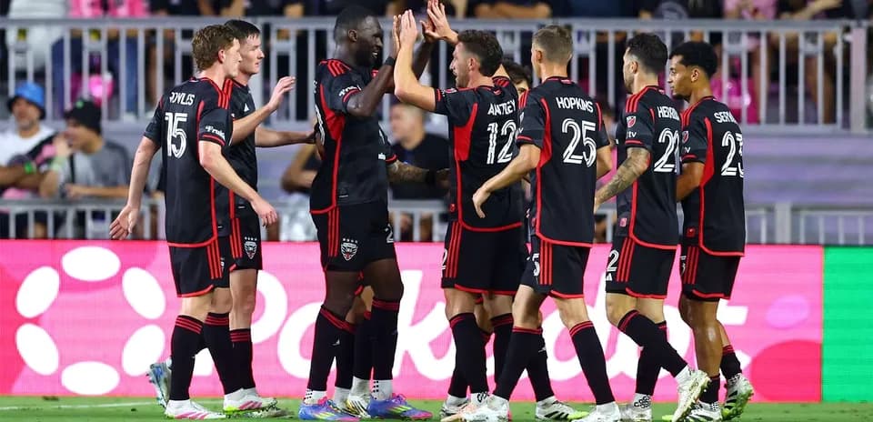 Joueurs de DC United célébrant un but