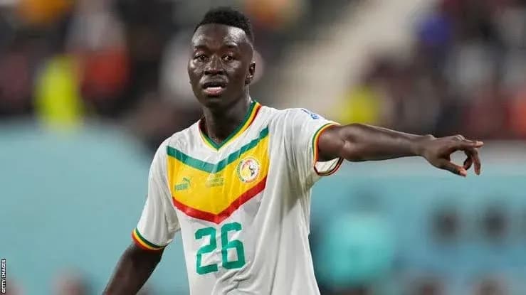 Joueur sénégalais en action sur le terrain