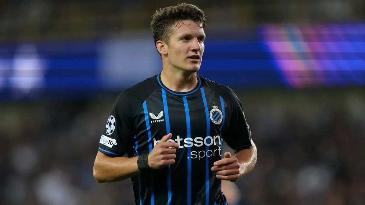 Joueur de Club Brugge en action sur le terrain