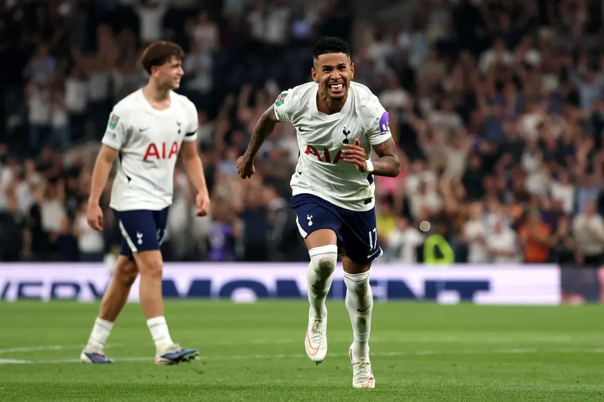 Joueur de Tottenham célébrant un but au stade