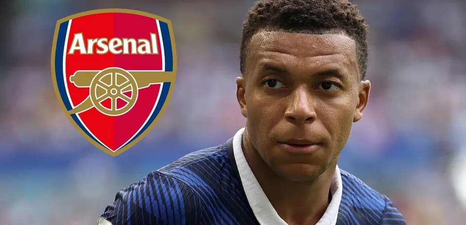 Joueur en maillot, logo Arsenal en arrière-plan