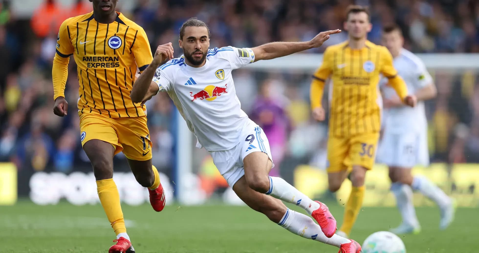 Joueur de Leeds en action contre Brighton
