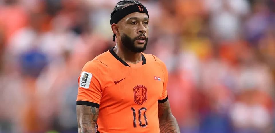 Joueur néerlandais en maillot orange sur le terrain