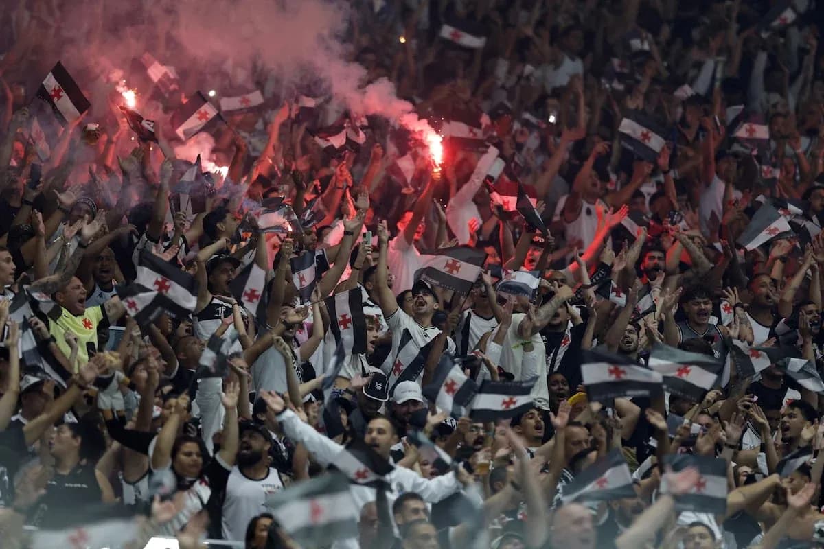 Supporters de Vasco Da Gama avec des drapeaux