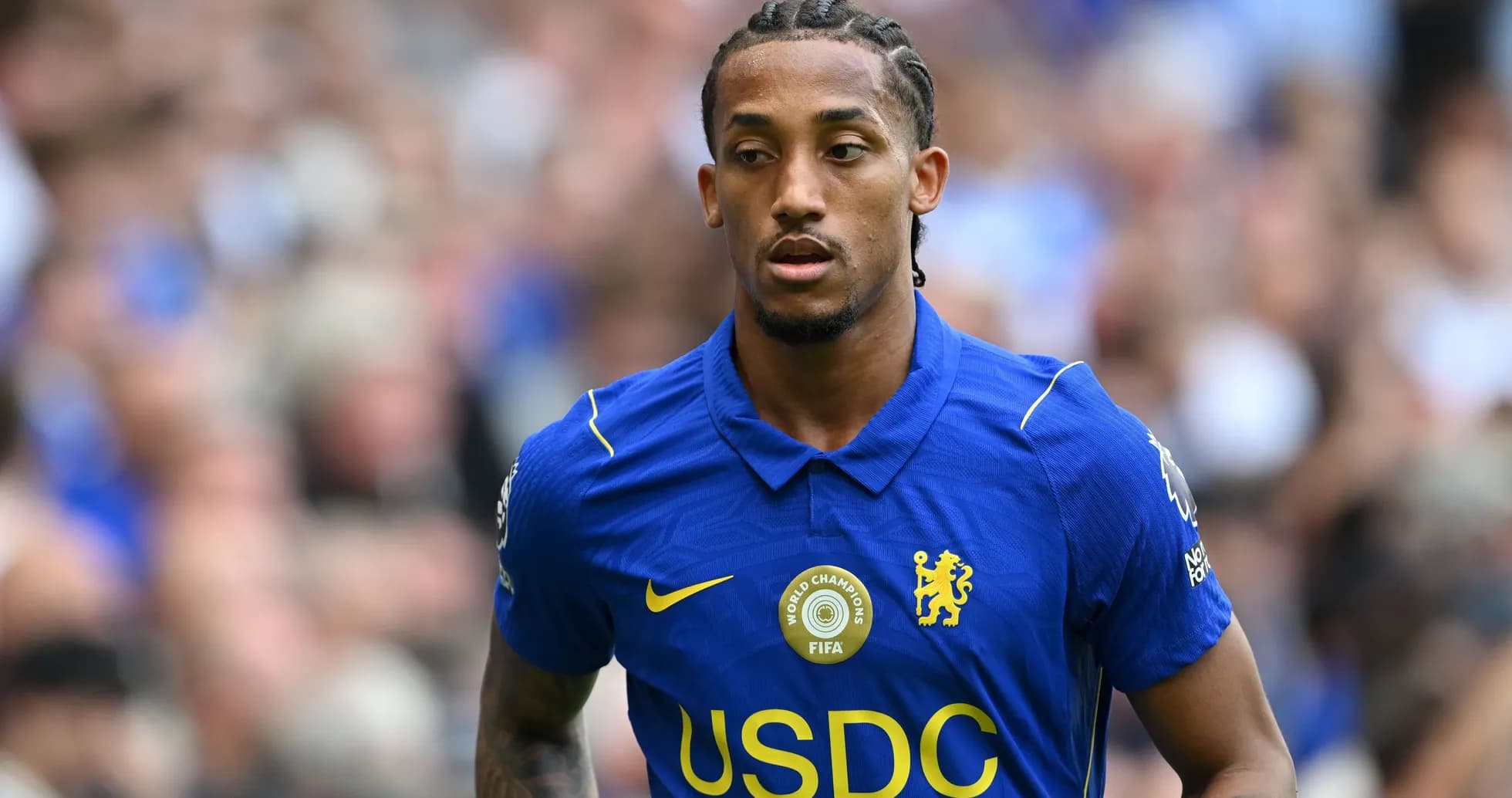 Joueur de Chelsea en uniforme pendant le match