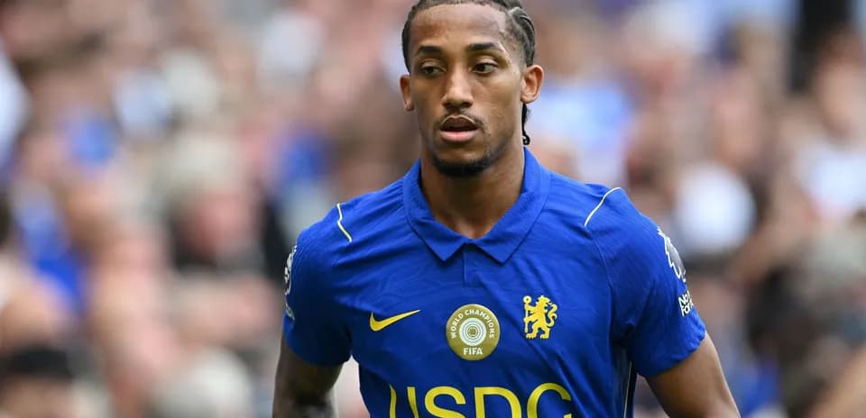 Joueur de Chelsea en uniforme pendant le match