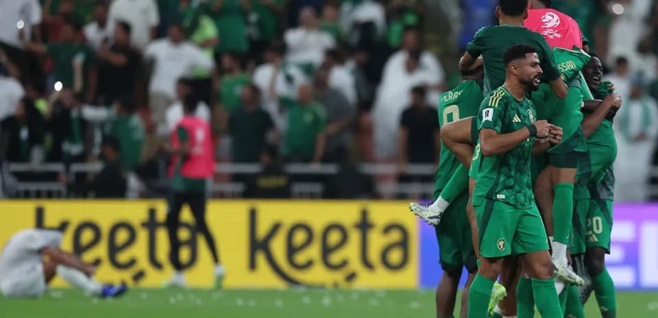 Joueurs marocains célébrant une victoire sur le terrain