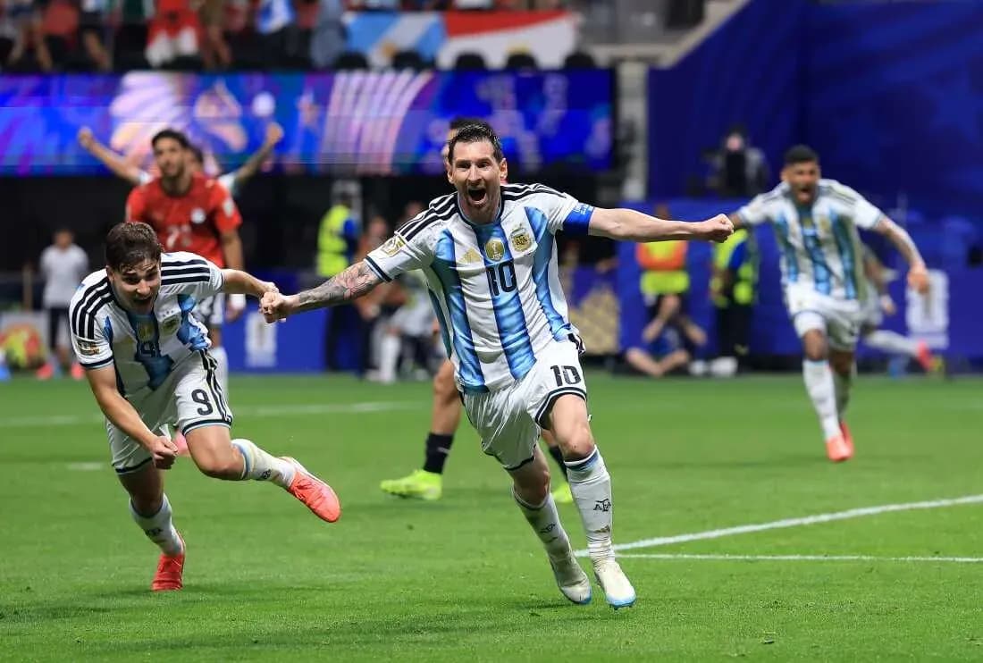 Joueurs argentins célébrant un but