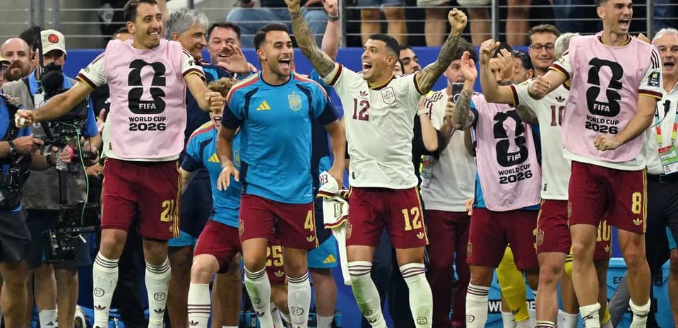 Joueurs de l'Espagne célébrant la victoire