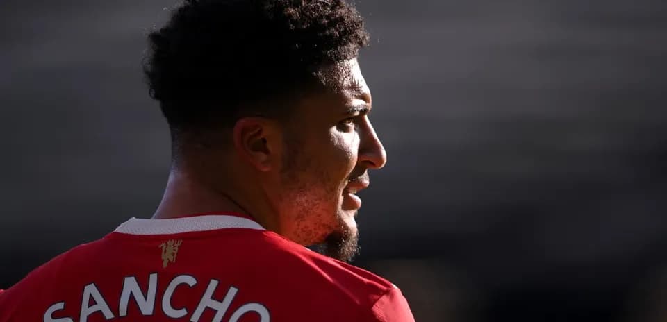 Joueur de Manchester United avec le nom Sancho sur maillot