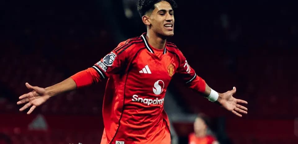 Joueur de Manchester United célébrant un but