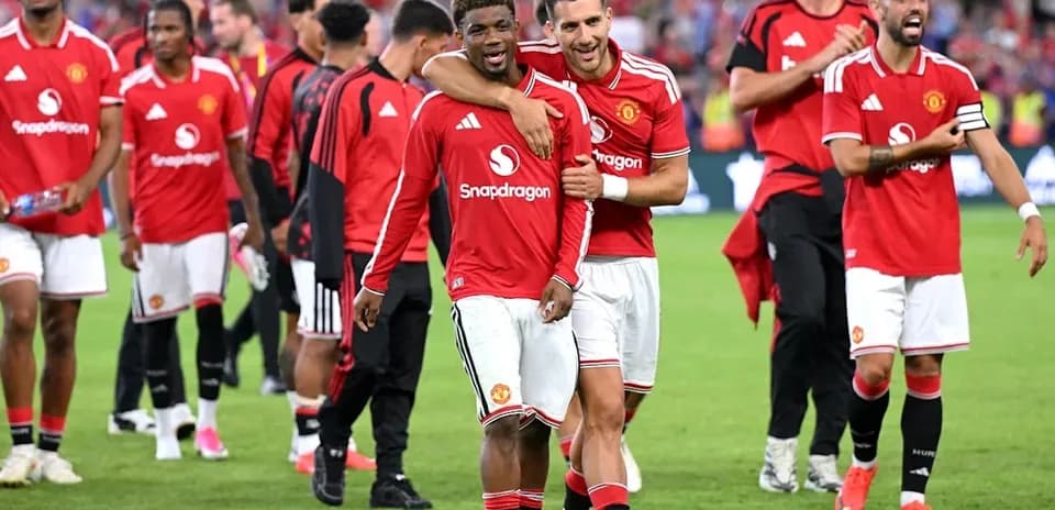 Joueurs de Manchester United célébrant après le match