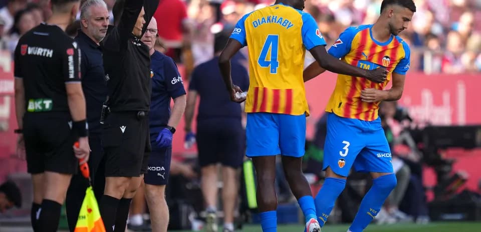 Remplacement de Diakhaby pendant le match
