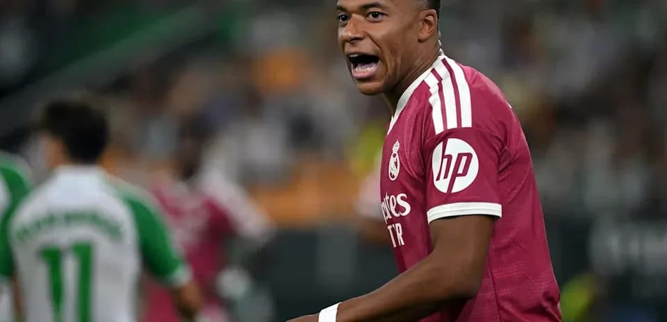 Kylian Mbappé célébrant un but avec le Real Madrid