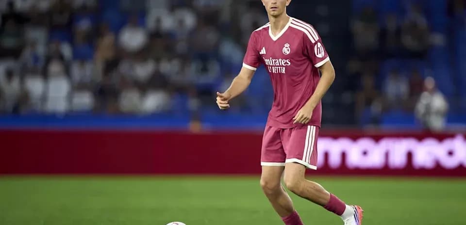 Joueur de Real Madrid en action sur le terrain
