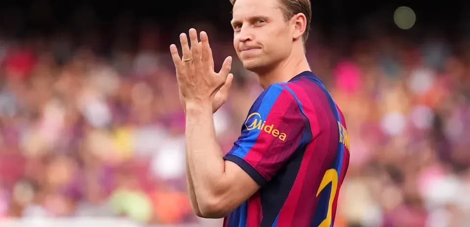 Joueur saluant les supporters au stade de Barcelone