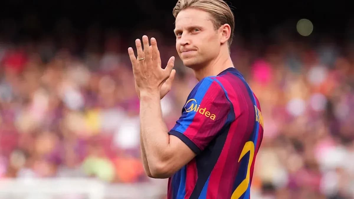 Joueur saluant les supporters au stade de Barcelone