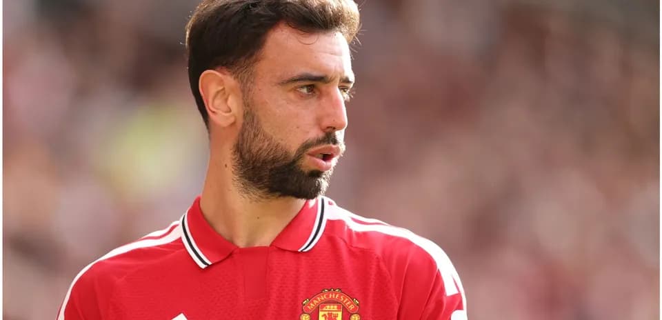 Joueur de Manchester United en maillot rouge