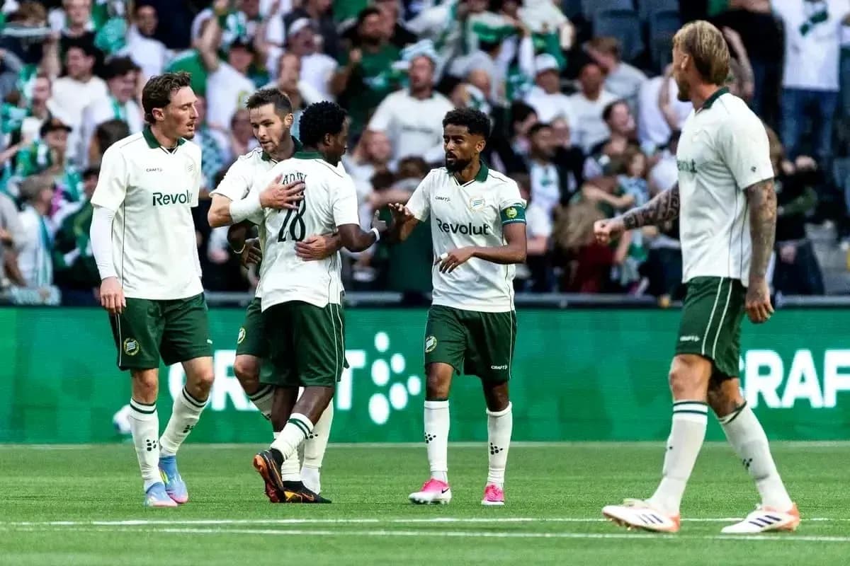 Joueurs de Hammarby FF célébrant un but