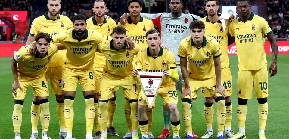 Équipe AC Milan avant le match contre Atalanta