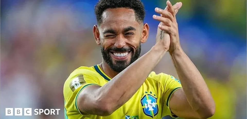 Joueur brésilien applaudissant après un match