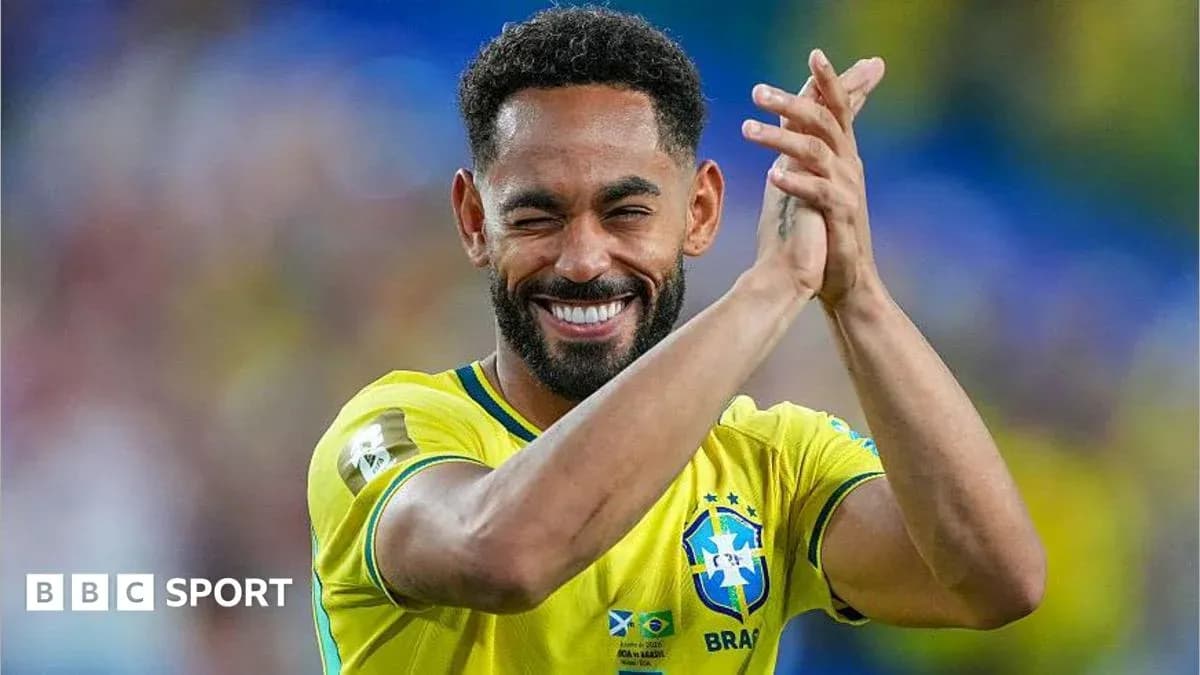 Joueur brésilien applaudissant après un match