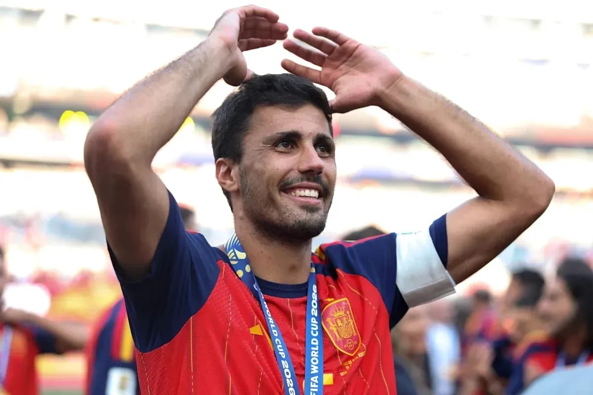 Joueur célébrant avec le maillot de l'Espagne
