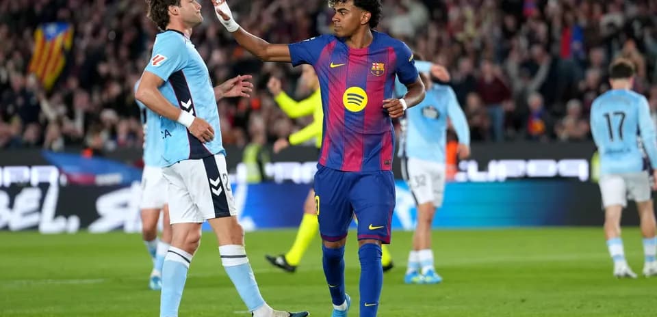 Joueur de Barcelone célébrant un but contre Celta Vigo