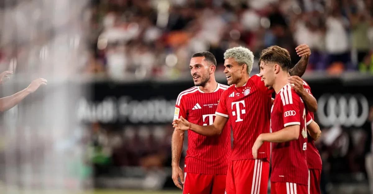 Joueurs du Bayern célébrant un but ensemble