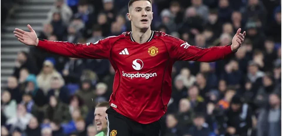 Joueur de Manchester United célébrant un but