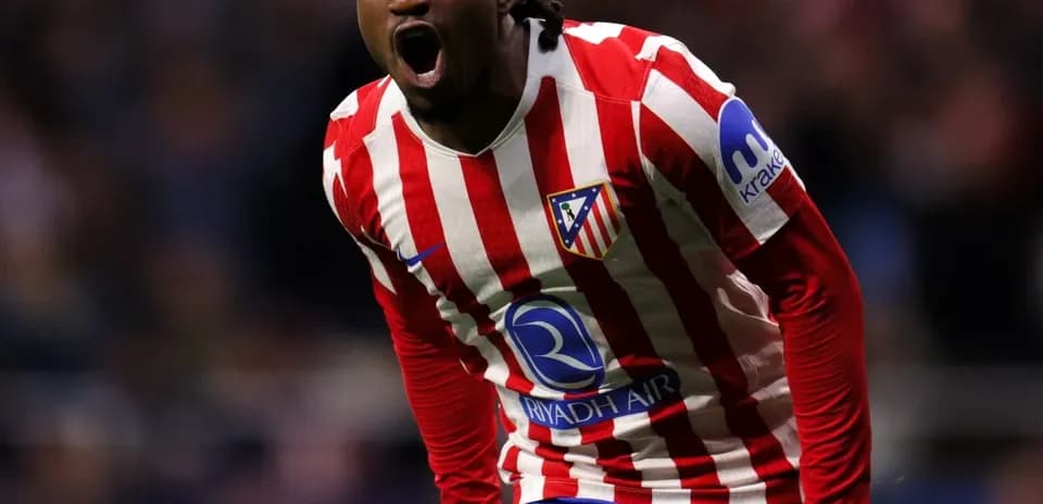 Joueur d'Atlético célébrant un but avec passion