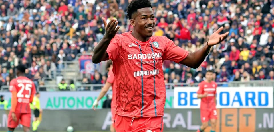 Joueur célébrant un but lors d'un match
