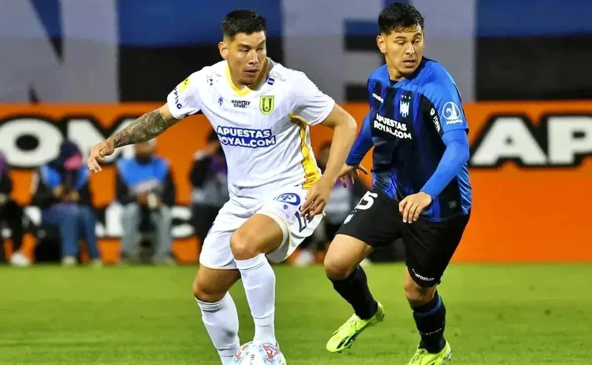Deux joueurs en action lors du match