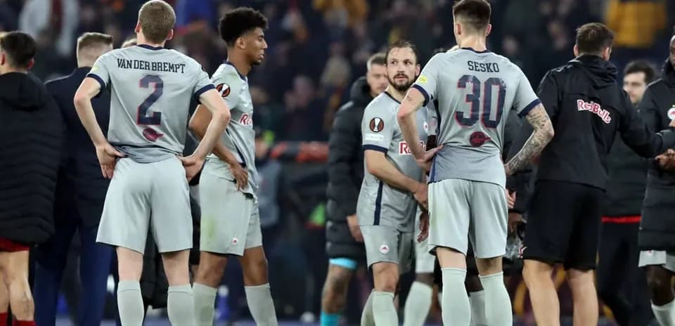 Joueurs de Red Bull Salzburg après le match